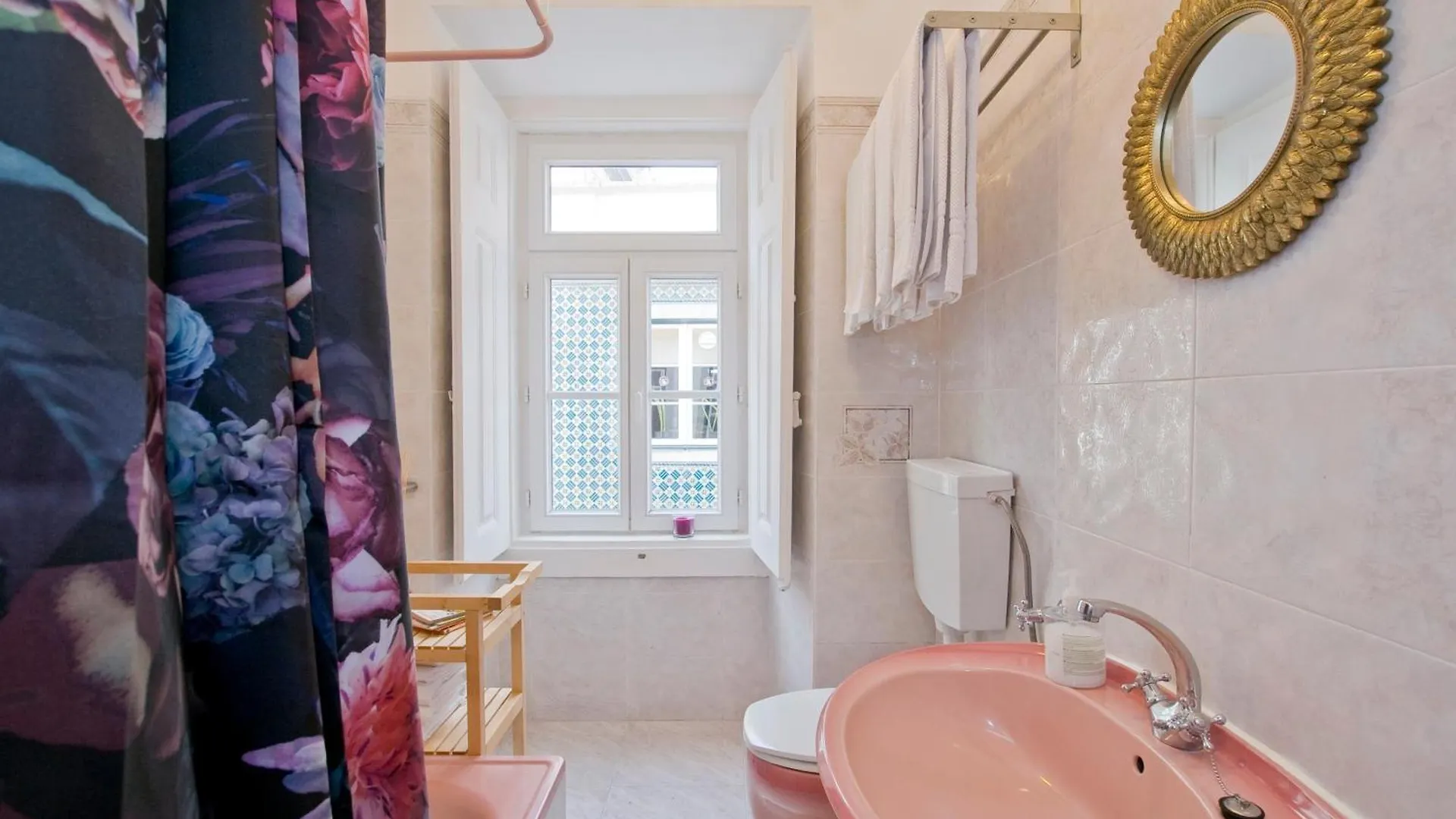 B1 Bairro Alto - Bica Central Spacious Bright Лиссабон 0*,